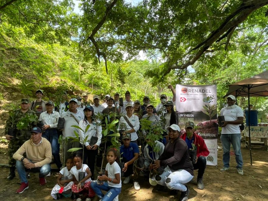 Unidos para sembrar árboles en áreas protegidas - Fundación Hidrobiológica George Dahl